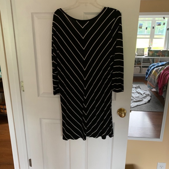 Black and White Shirt - Picture 3 of 3